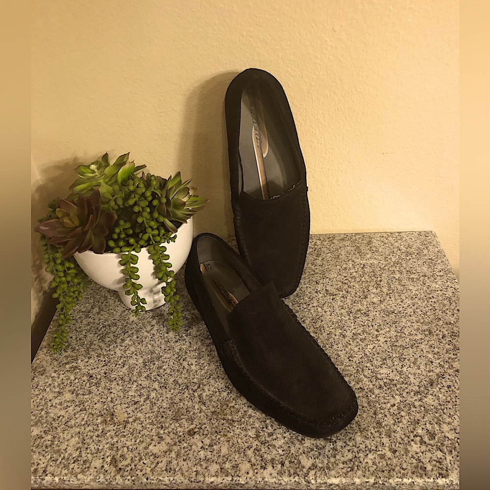 Sketchers black suede loafers size 11 US